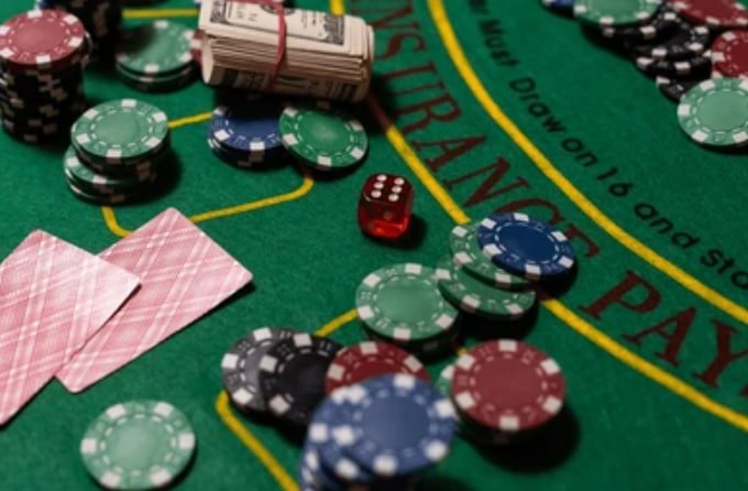 Người dùng kien giang theo dõi trận bóng đá và cầu lông trên điện thoại